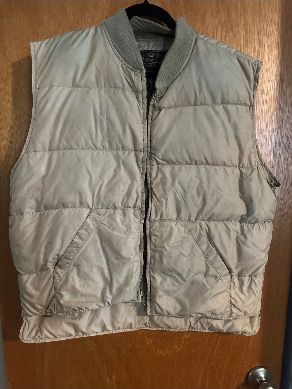 Eddie Bauer Quilted Sleeveless Puffer Vest in Light Beige